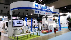 巨大エリアを利用したブースデザイン｜25小間の展示会ブースデザイン・施工事例