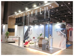 製品を試しやすい開放的なデザイン｜3小間の展示会ブースデザイン・施工事例